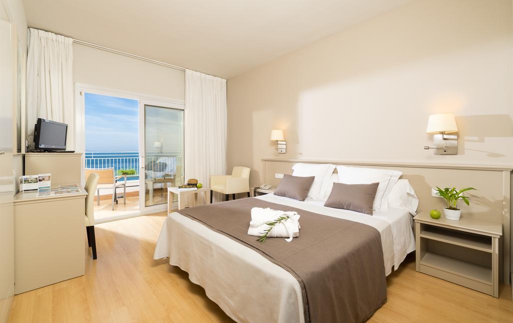 Hotel & Spa Terraza 4 Sup Ρόζες Εξωτερικό φωτογραφία